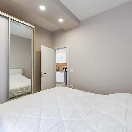 Cozy Wave Retreat 2 Min Walk By Pikhost Appartamento Golem (Tirana)